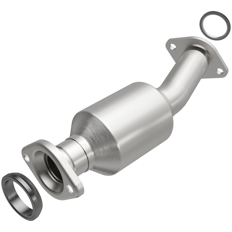 MagnaFlow 2011 Toyota Sienna OEM Grade Federal / EPA Compliant Direct-Fit Catalytic Converter