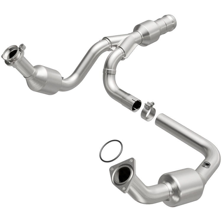 MagnaFlow OEM Grade Federal / EPA Compliant Direct-Fit Catalytic Converter 52616